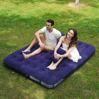 Double inflatable air mattress with pillows