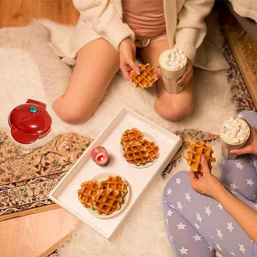 Electric Mini Waffle Maker – detail view